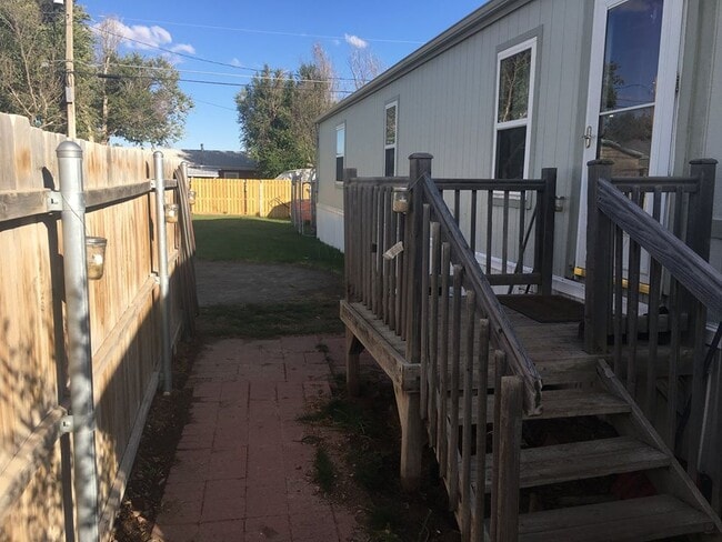 337 Oregon Trail Way in Mills, WY - Building Photo - Building Photo
