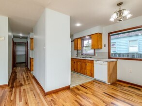 4141 SE 80th Ave in Portland, OR - Building Photo - Building Photo