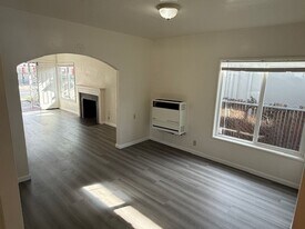 317 45th St in Richmond, CA - Building Photo