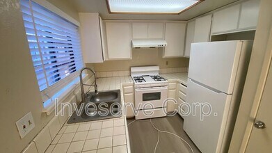 31 E Colorado Blvd in Arcadia, CA - Building Photo - Building Photo