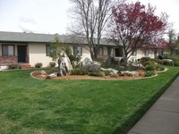 Hillcrest House Apartments in Sonora, CA - Foto de edificio - Building Photo