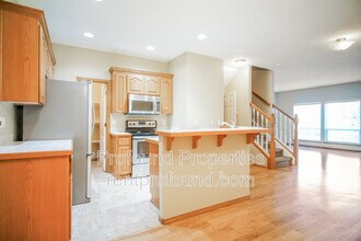 2623 NE Rocky Butte Rd in Portland, OR - Building Photo - Building Photo