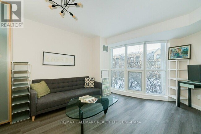 18 Beverley St in Toronto, ON - Building Photo - Building Photo