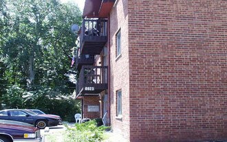 6623 Oak Forest Ave Apartments