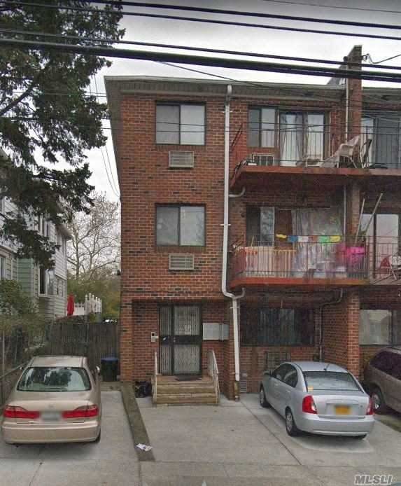 13256 60th Ave in Flushing, NY - Building Photo