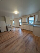 306 N Main St in Uxbridge, MA - Building Photo - Building Photo