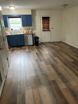 2215 Reservoir St in Harrisonburg, VA - Building Photo