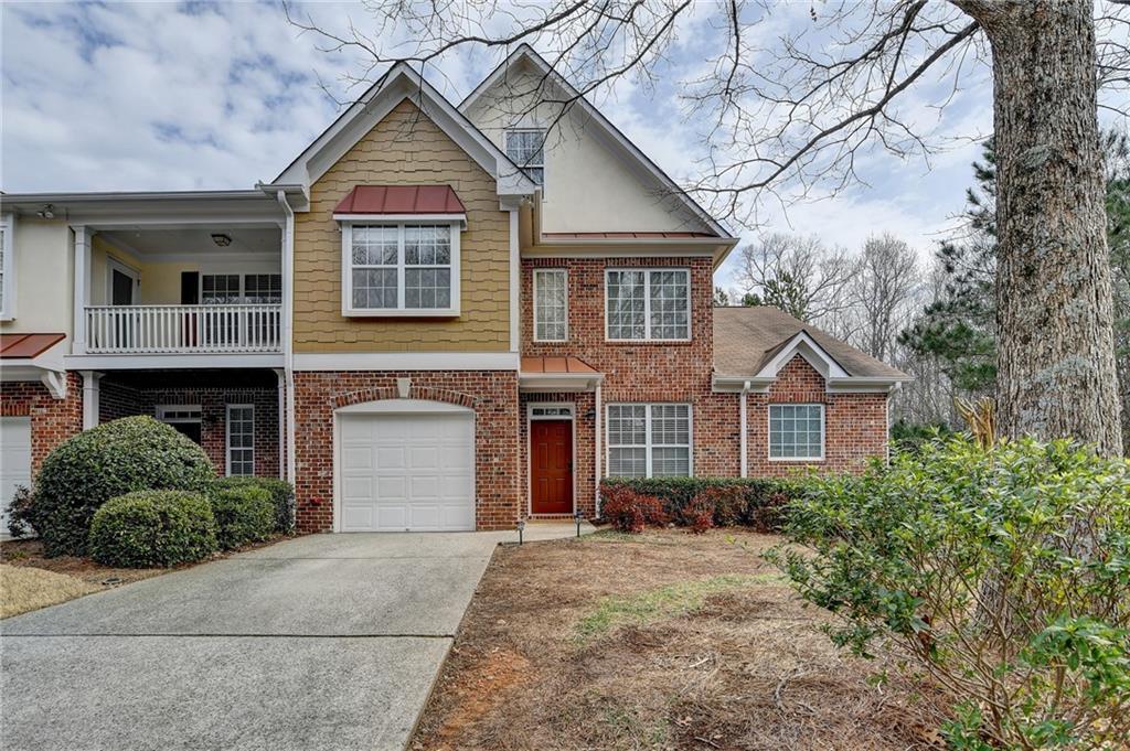 311 St Claire Dr in Alpharetta, GA - Building Photo