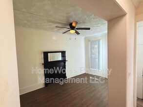 2827 Woodbrook Ave in Baltimore, MD - Foto de edificio - Building Photo