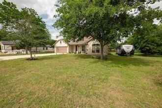 122 Koele Ct in Bastrop, TX - Building Photo - Building Photo