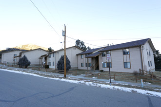 Park Ridge Apartments in Estes Park, CO - Building Photo - Building Photo