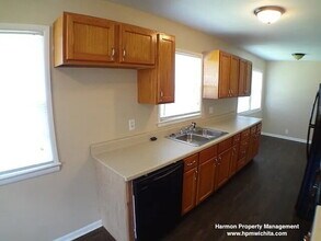 4516 S Elizabeth Ave in Wichita, KS - Building Photo - Building Photo