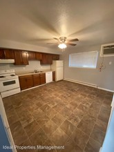 3241 S Douglas Ave in Springfield, IL - Building Photo - Building Photo