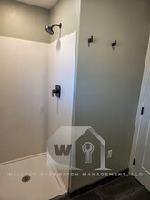 108 3rd Ave E in Three Forks, MT - Foto de edificio - Building Photo