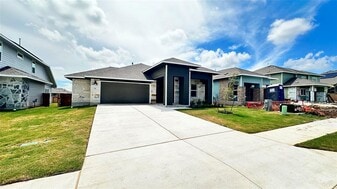 310 Jeffers in Kyle, TX - Building Photo