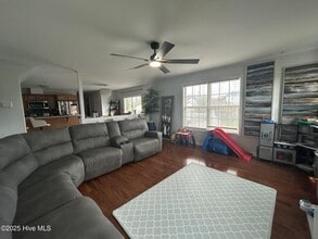 303 Queenswood Blvd in Elizabeth City, NC - Building Photo - Building Photo