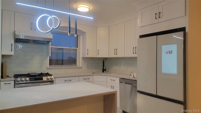 102-21-102-63 63rd Rd in Queens, NY - Building Photo - Building Photo