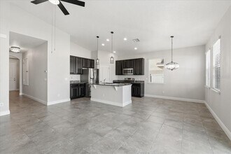 11007 Inside Loop in Orlando, FL - Building Photo - Building Photo