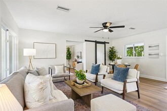 311 Shore Dr E in Oldsmar, FL - Building Photo - Building Photo