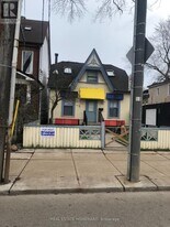 1897 Queen St E in Toronto, ON - Building Photo