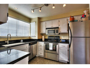 342 Quail Run Ct, Unit 342 Quail Run Ct. in Del Rey Oaks, CA - Building Photo - Building Photo