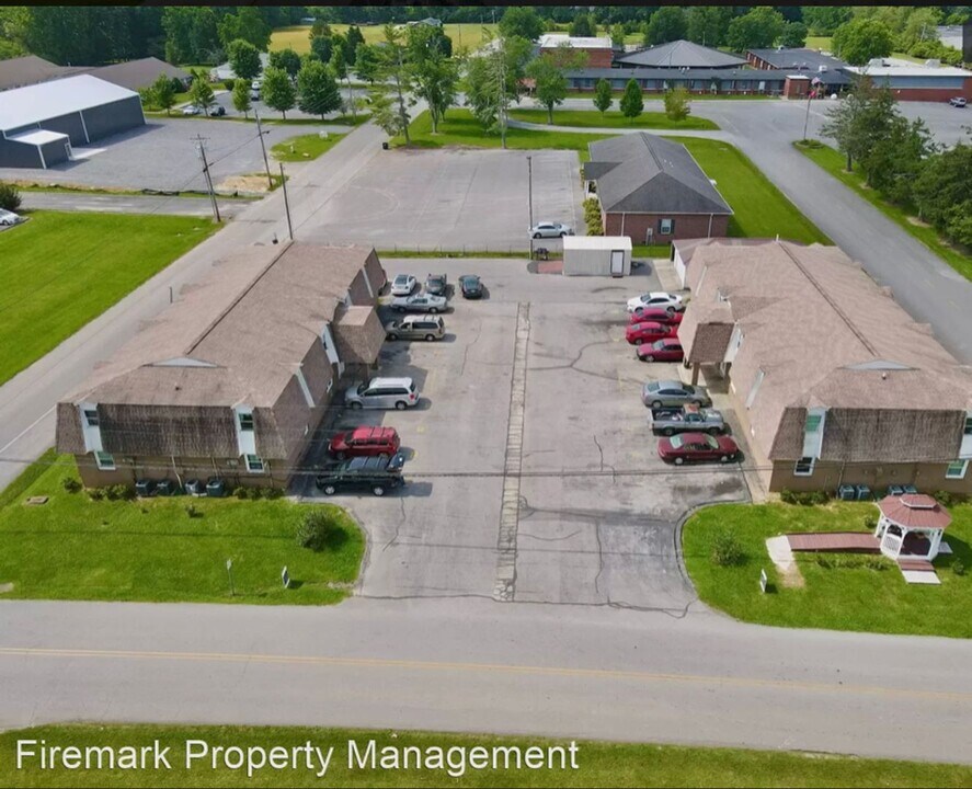 223 E Bryant St-Unit -223-7 in Smithville, TN - Building Photo