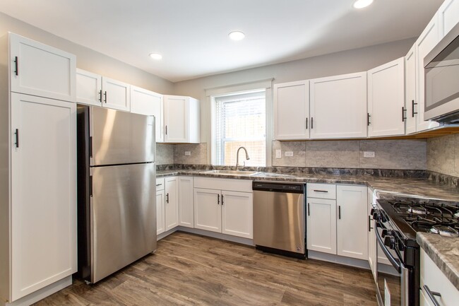 1925 N Wolcott Ave, Unit #1