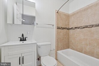 1707 Carpenter St in Philadelphia, PA - Building Photo - Building Photo
