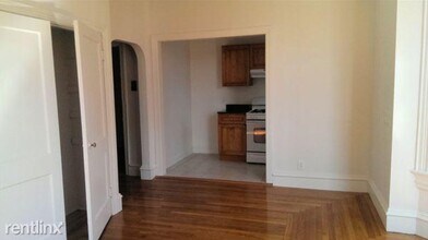 226 Gano St, Unit 10 in Providence, RI - Foto de edificio - Building Photo