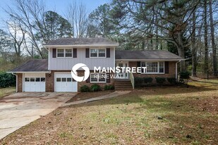 430 Amity Ct in Mcdonough, GA - Building Photo