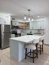 5631 Coach House Cir in Boca Raton, FL - Building Photo - Building Photo