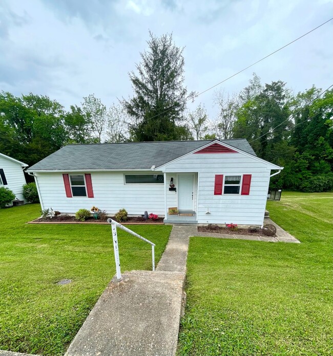 property at 110 E Arrowwood Rd
