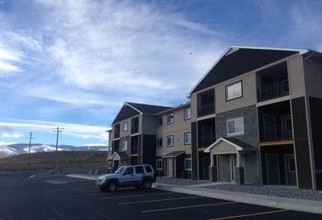 Blue Ridge Apartments in Lander, WY - Building Photo - Building Photo