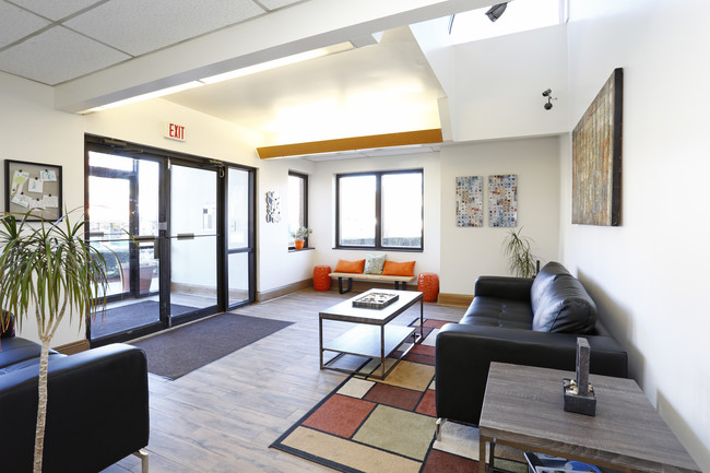 Highland Plaza Apartments in Pittsburgh, PA - Foto de edificio - Interior Photo