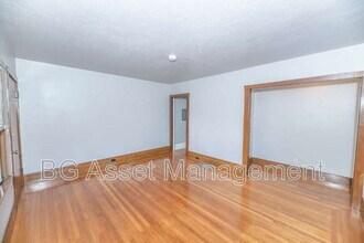3940 Whittle Ave in Oakland, CA - Building Photo - Building Photo