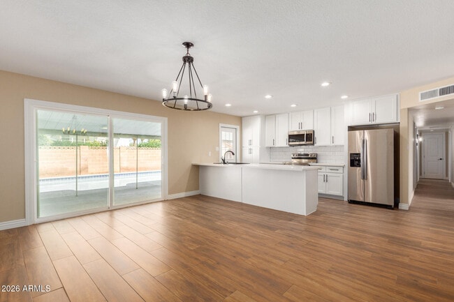 property at 1102 E Alameda Dr