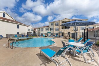 Gulf Breeze in Corpus Christi, TX - Building Photo - Building Photo