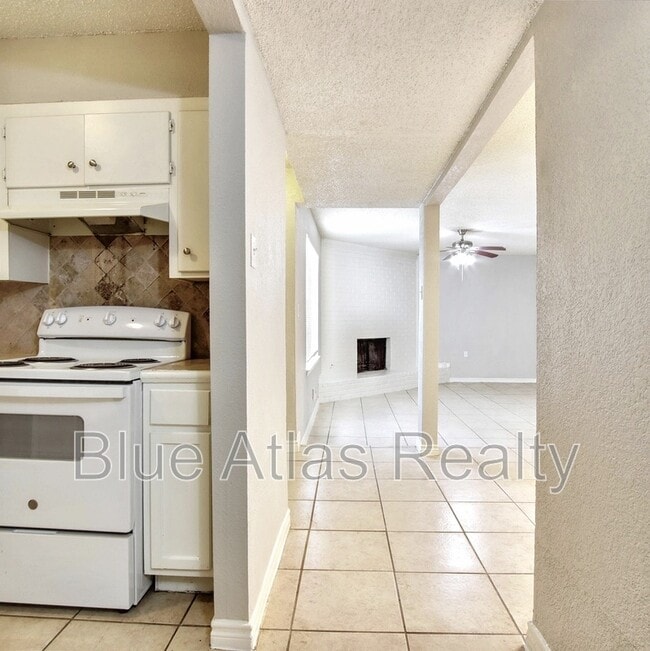 5354 Wonder Dr in Fort Worth, TX - Building Photo - Building Photo