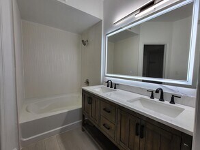2042 Alta Meadows Ln in Delray Beach, FL - Building Photo - Building Photo