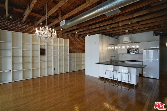 500 Molino St in Los Angeles, CA - Building Photo - Building Photo