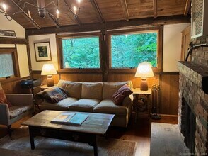 231 Romford Rd in Washington, CT - Building Photo - Building Photo