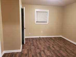 4006 Foster Ave SW in Huntsville, AL - Building Photo - Building Photo
