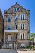 2324 S Sacramento Ave, Unit GR in Chicago, IL - Building Photo