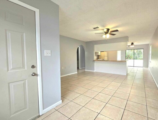 3210-3212 Julia Ct in Lakeland, FL - Building Photo - Building Photo