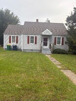 1837 Oakland St in Petersburg, VA - Building Photo