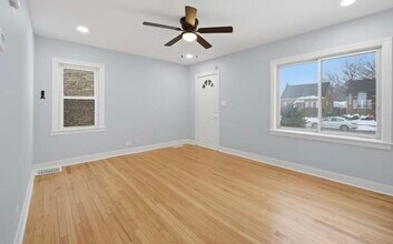 18037 Ridgewood Ave in Lansing, IL - Building Photo - Building Photo