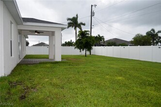 2622 NW 1st Ave in Cape Coral, FL - Building Photo - Building Photo