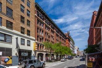 115-127 Crosby St in New York, NY - Building Photo - Building Photo