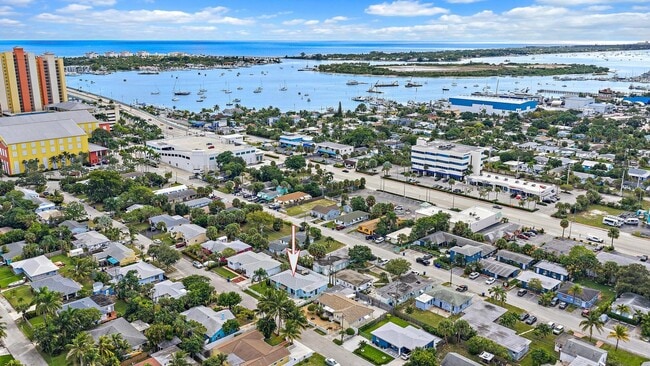 135 E 28th St in West Palm Beach, FL - Building Photo - Building Photo