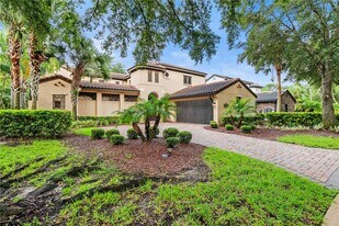 9841 Covent Garden Dr in Orlando, FL - Building Photo